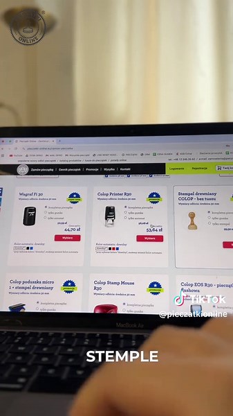 Zaprojektuj Okrągłą Pieczątkę na Studniówkę