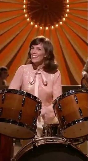 Karen Carpenter's Unexpected Drumming Skill On Stage
