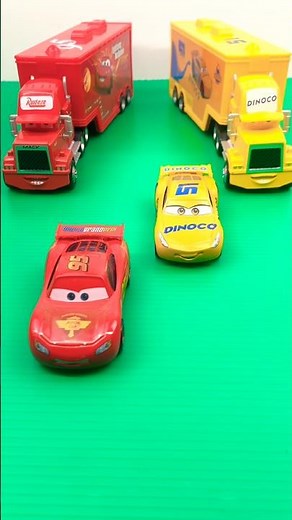 Satisfying Pixar Cars Review | Lightning McQueen vs Dinoco #toys #mcqueen #cars #pixarcars