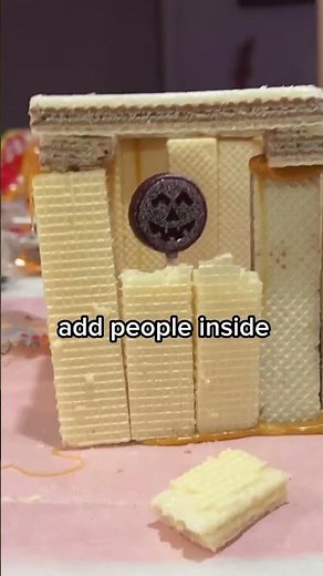 DIY HAUNTED Gingerbread House⁉️