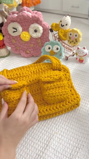 64K views · 1.7K reactions | Book sleeve + bag is what I’m calling it but you can also just use it just as a normal bag or for your notebook, journal, sketchbook, kindles, mini ipad and more 殺 #crochetbooksleeve #crochetbag #crochetideas #crochetbookcase #bookcase #booksleeve #bookbag #bookcover #crochet #crochetlove #crocheting #diy #fyp #handmadegifts | Crochet Bag Creation | Facebook