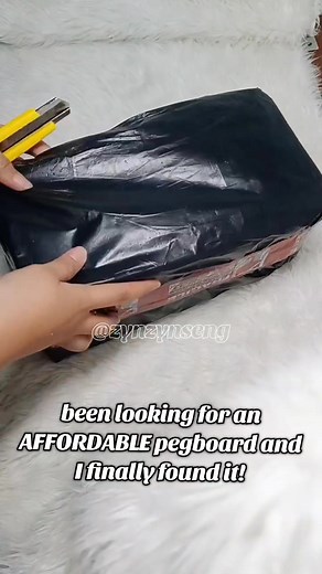 GET YOUR SET OF PEGBOARD AT AN AFFORDABLE PRICE HERE  LINK: https://vt.tiktok.com/ZSH3ksSaUJ3kF-jvel4/ #affordable #pegboard #aestheticvibes #sulitfinds #fblifestylechallenge #reelsfypシ #tiktokfinds #musthave #mustbuy | zynzynseng finds | Facebook