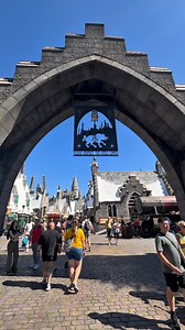 Universal Studios Hollywood vs. Orlando! What’s the difference? | Deezy Rides