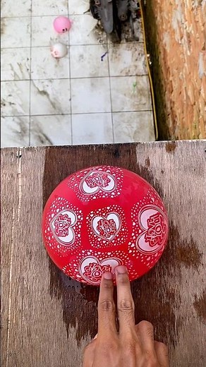 Experiment: Do water balloons explode if drop pes from a height?