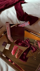 ✨GIVEAWAY ✨ Win $1,000 worth of holiday essentials, because you deserve it! Here’s how: - Must be following @dynamiteclothing and @tower28beauty - Like & save this post - Tag your best friend (unlimited entries) - Bonus entry: share to your stories and join the broadcast channels What you can win: - $500 Dynamite gift card - $280 Tower28 gift card - SOS Full-Size Spray - ShineOn Lip Jelly in Pistachio - MakeWaves mascara (black and brown) - Mini LipSofties Holiday kit - 3 shades of GoGo Eyeshado