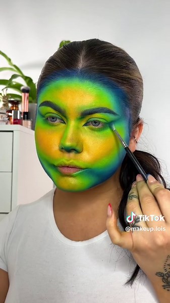 Creative and Artistic Thermal Makeup Look | Editorial Makeup Tutorial