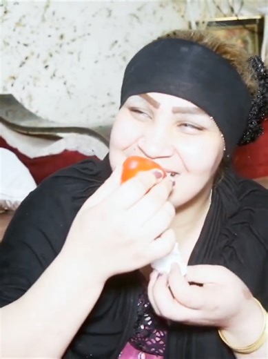 الجزء الثاني تحدي الئكل شوفو شصار بالنهايه 😂😂#تحشيش #😂😂😂 #الشعب_الصيني_ماله_حل😂😂