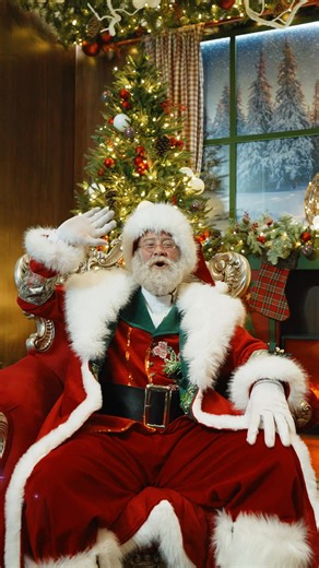 Happy Holidays from Abu Dhabi Mall's Family.❤️ نتمنى لكم عيدًا سعيدًا من عائلة أبوظبي مول. ❤️ | Abu Dhabi Mall