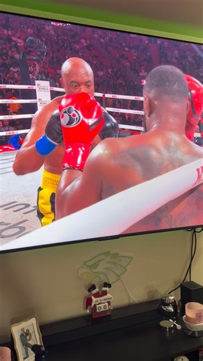 William Nunez on Instagram: "You ever scoop ice for a snow cone. #boxing"