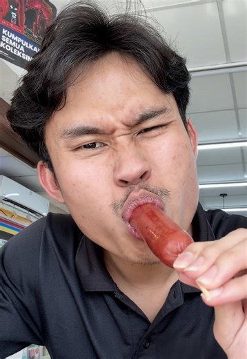 Mencari Item Terpanas di Minimarket: Indomaret vs Alfamart