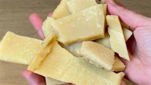 How to Make Parmesan Rind Crisps: the No-Waste, Tasty 1 Minute Hack to Reuse Parmesan Rinds