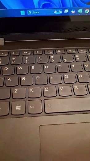 Cómo activar el teclado iluminado en tu laptop