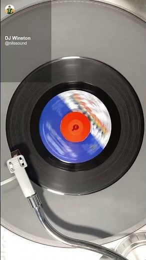 Diana Ross & The Supremes - You Keep Me Hanging On (1966)