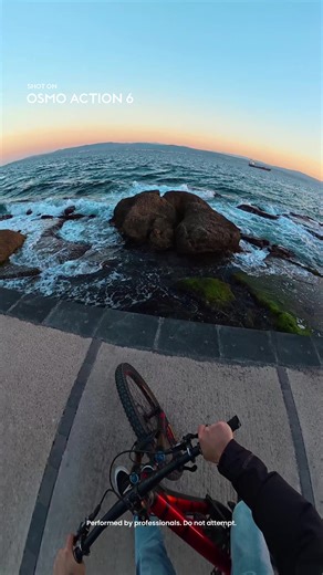 A narrow alley leading straight to the sea— looks like the perfect place for a ride. 🌊🚴‍♂️Osmo Action 6 captures every newly discovered route, start to finish. 📹 Shot by @can_azaz #djiosmo #osmoaction #osmoaction6 #actioncamera #povcamera #mtb #biker #fyf