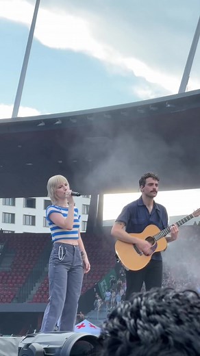Paramore Live Performance: The Only Exception
