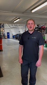 🚗❄️ Airconditionservice til din elbil ! 🔧⚡️ Vidste du, at aircondition i din elbil ikke kun handler om komfort, men også om at holde batteriet optimalt tempereret? Hos Højland Biler tilbyder vi en grundig airconditionservice – til både el- og fossilbiler – hvor rens og 100gr. kølemiddel altid er inkluderet i prisen. ✅ 🔹 Bedre køling 🔹 Mere effektiv bil 🔹 Ingen skjulte gebyrer Gør bilen klar til sommervarmen – og kør behageligt hele sæsonen. Book tid i dag – din bil (og dit batteri) vil takk