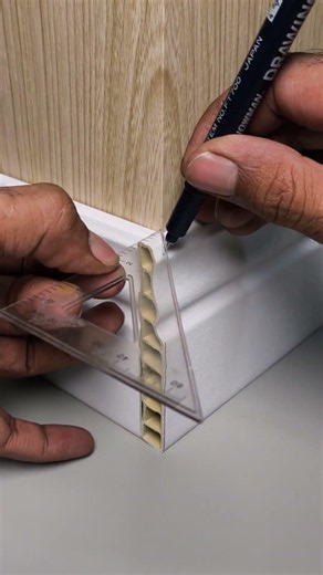 This Trick Makes Outside Baseboard Corners Perfect #shorts #woodworking #carpentry #baseboard