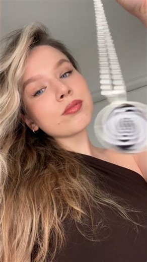 Don't look at my hypnotic pendant… 🌀 #hypnosis #hypn #trance #Goddess