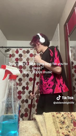 2000s Music Clean-Up Playlist for a Fun Vibe