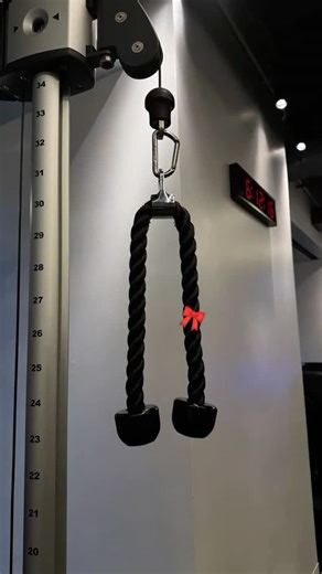 3aadiii_ on Instagram: "Follow m3aak🙏🏻❤️... . . .#instagood #love #morocco #pov #casablanca #music #gymlover #gymgirl #gymreels #gymlife #gym #motivation #fitness"