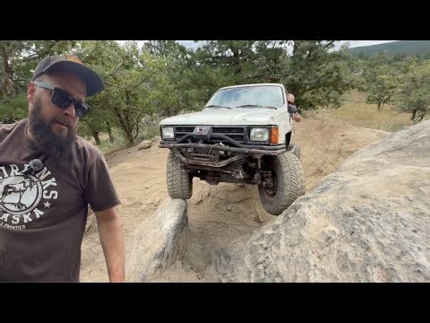 TRAIL of OBSTACLES Continues: LET'S CLIMB with tires OFF the GROUND!