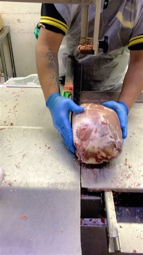 Aus Frz Beef Knuckle Meat Cutting Skills Exporterman Machine #meat #youtube #shorts