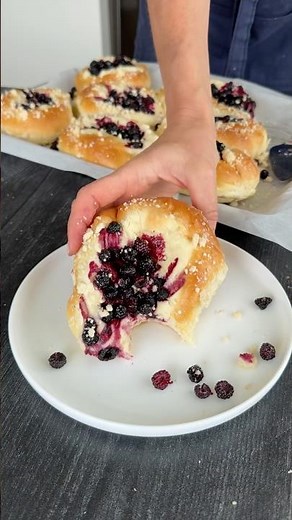 The softest rolls filled with cheesecake and black raspberry jam #recipe in description