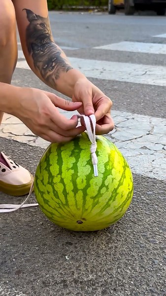 Forma pro de cargar una sandía 🍉💪