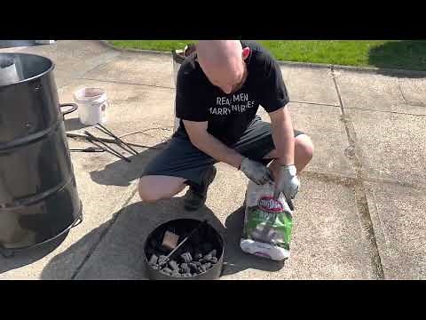 Lighting your pit barrel cooker made easy || How to light the pit barrel cooker for beginners