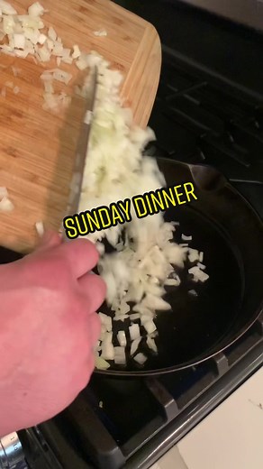 Ultimate Guide to Cast Iron Skillet Cooking: Tips & Tricks