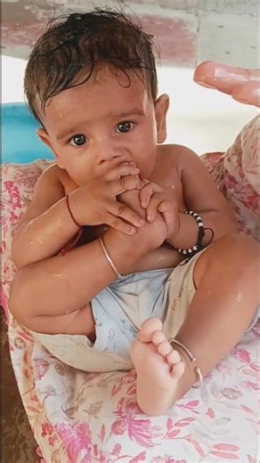 Dhan Dhan Bhag Lalanwa 🥰 #newbornbaby #babyboy #cutebaby #shohar #bhojpuri #youtubeshorts #shorts