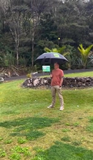 One of the unsung heroes of the World Record Attempt is the spotter. You need to be able to pick the ball in the air travelling at pace. Who better than a Black Cap. Lou Vincent is the spotter for tomorrow but it's not just a case of turning up. Lou has spent months in an intensive training regime to make sure those reactions and peepers are as sharp as a razor. | The Pines Golf Club