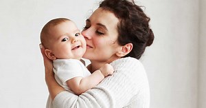 Vêtements bébé : quelle taille acheter en fonction de l'âge et des mensurations d'un nourrisson ?