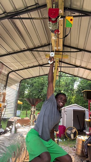 Building a Hoist System for Pyrolysis Reactors