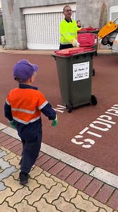 278K views · 2.1K reactions | #garbage #truck #boss #recycle #rubbish | Laura P. Nicely | Facebook