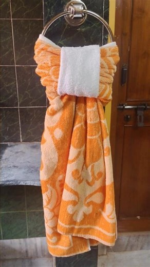 Microfiber vs Cotton Hand Towels Which is BEST for Your Bathroom?