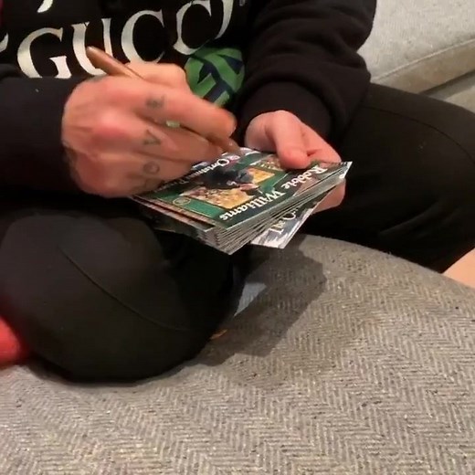 243K views · 3K reactions | “Come on you sad sacks!” Less than a week to preorder ‘The Christmas Present’ ... signed bundle available exclusively on shop.robbiewilliams.com | Robbie Williams | Facebook