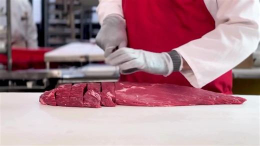 🔥 GAME NIGHT BITES, UPGRADED. 🔥 🥩 Stop in or shop online this week (link in bio!) for our Famous Fork-Tender Filet Mignon Whole Beef Tenderloin $19.99 lb — Save $3 thru this Tuesday! Yields 8–10 tender steaks. Custom cut by our expert butchers, no extra charge. 🏈 Game night favorite: sliced filet mignon on Bethy’s super-soft Snowball Rolls with just a little horseradish sauce. YUM. 🍽️ Or upgrade dinner any night of the week! 👉 See https://pulse.ly/vfnqoxllkj for more #StewLeonards #GameNig