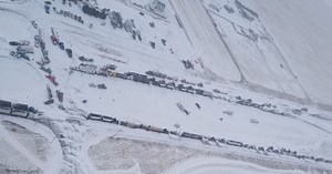RCMP responds to 'Freedom Convoy' at Alberta-Montana border