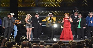 WATCH AGAIN: Randy Travis sings at CMA Awards