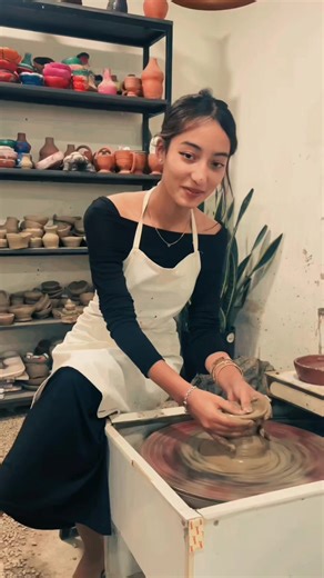 Experience Pottery for the First Time: A Beginner's Guide