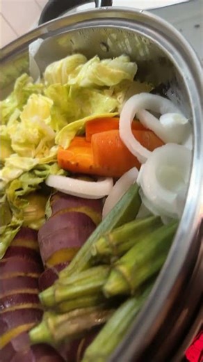 野菜鶏肉蒸し