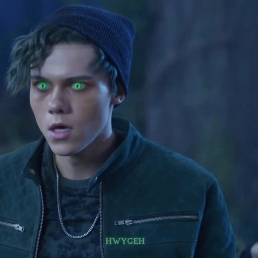 "I'm Deuce" 🐍passei a gostar de cobras gente KKKK #monsterhighedit #m... | Monster High