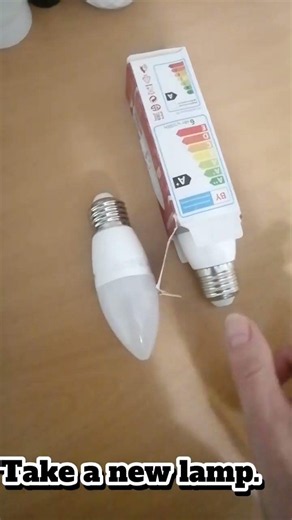 The fastest way to replace a burned-out light bulb. Frien.# #homehacks #repair#do it yourself#