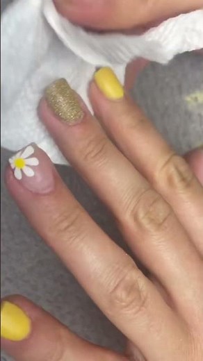 How to Apply Top Coat on Dip Powder | DIY Nails