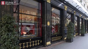 Do you know how those luxury jewelry store and mall showcases are created? Today we bring you a close-up look at the skilled craftsmen in the DG display showcase factory operating precision tools to transform raw materials into elegant and luxurious showcases. Each step in the production of showcases has its own department and professional craftsmen, from processing to assembly, each step is filled with rigor and the pursuit of excellence, just to ensure customer satisfaction, help your jewelry 