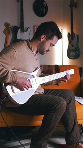 Cyber Guitar? VS Stratocaster