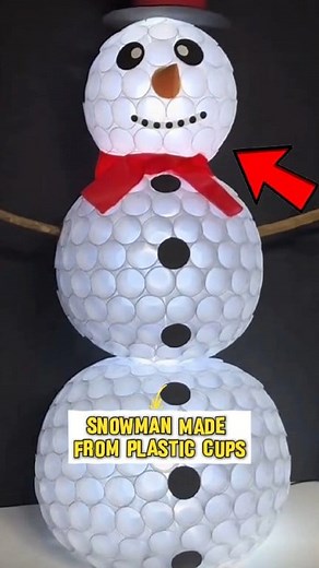 “Kuya’s DIY Snowman Made from Plastic Cups | Creative Christmas Decor Idea” Christmas vibes on a budget! Si Kuya gumawa ng snowman gamit lang ang plastic cups — simple, cute, at eco-friendly pa. Perfect na DIY decoration para sa Pasko, gamit lang ang materials na meron sa bahay. #ChristmasDIY #PlasticCupCraft #EcoFriendly #UpcycledDesign #DIYDecoration #PinoyCreativity #HolidayVibes #GawangPinoy #SustainableChristmas RodelTv | RodelTv
