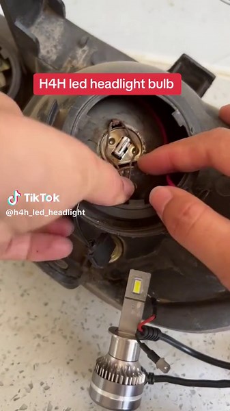 #H4H H1 replacement/installation #headlightbulb #ledlights #ledheadlights #autolights #carlights #autoheadlights #carheadlights #headlamp #headlights #h4hledheadlight #fypシ #usa🇺🇸