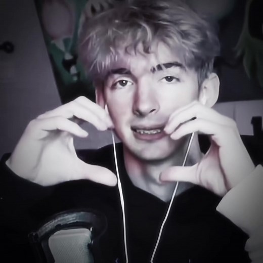 ⋆.˚ ᡣ𐭩 .𖥔˚ | girlfriend or girl that’s just a friend? tags: #flamingo #albert #flamingoedit #albertaretz #capcut #albertedit #videostar #aftereffects #fyp #foryou #foryoupage #roblox #youtuber #edit #blowthisup #clairo #flaminhotcheetos #clairoedit dt: tagged